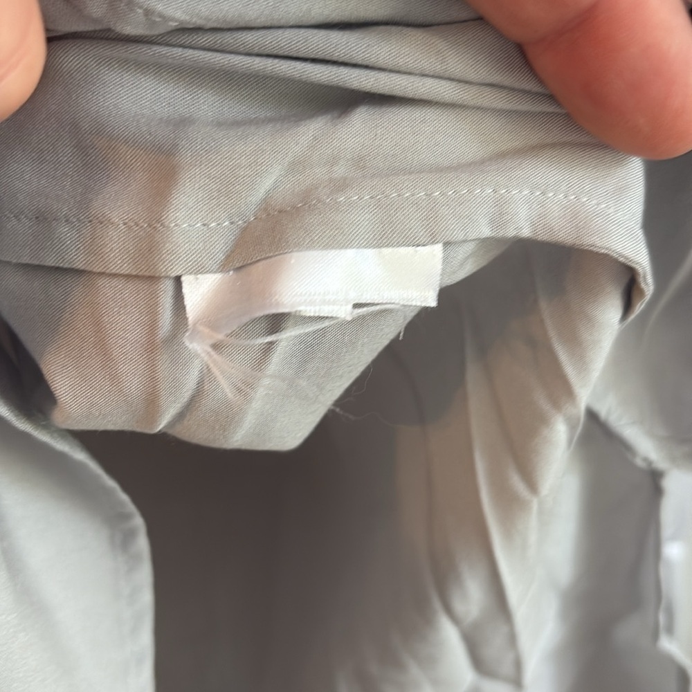 Uniqlo Gray 3/4 Sleeve Mandarin Collar Blouse - Picture 3 of 5
